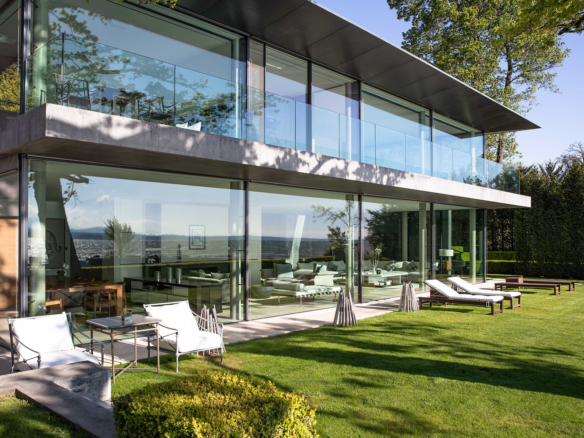 La Villa du Lac, Geneva